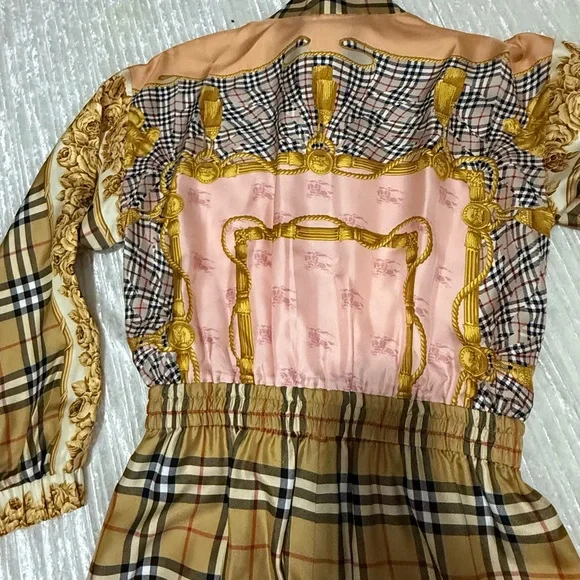 Beautiful Burberry plaid jumpsuit - Picture 7 of 17